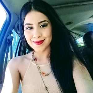 Meet your Posher, Ana gaby